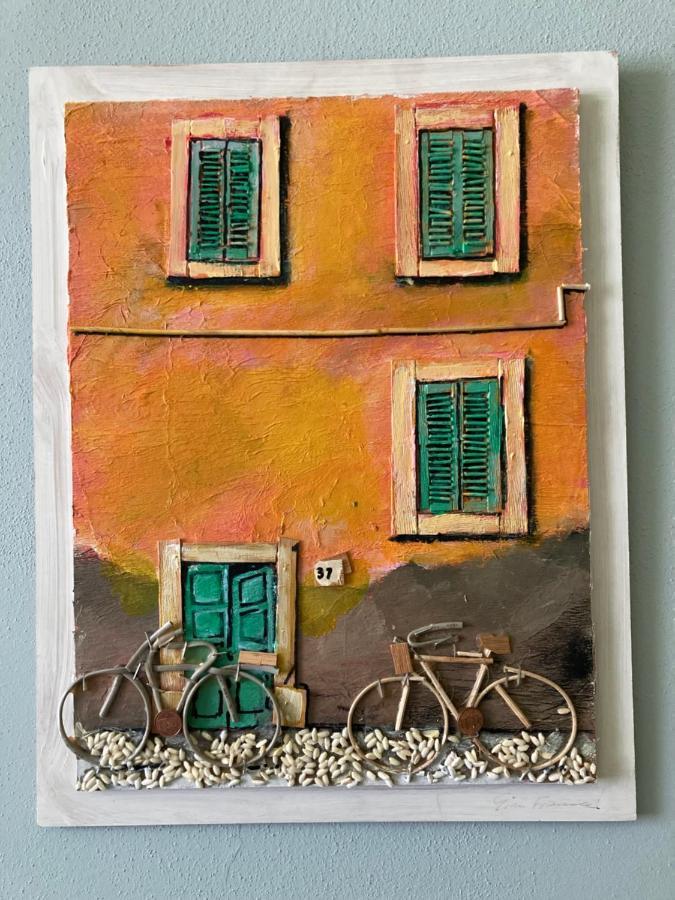 Draisina Bike Apartments Uno Oleggio Castello Luaran gambar