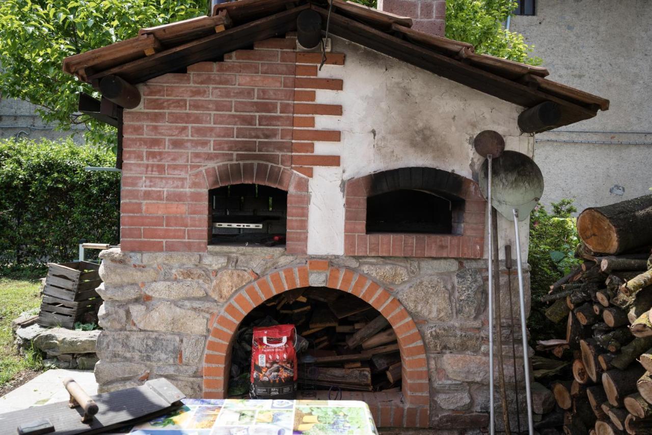 Draisina Bike Apartments Uno Oleggio Castello Luaran gambar