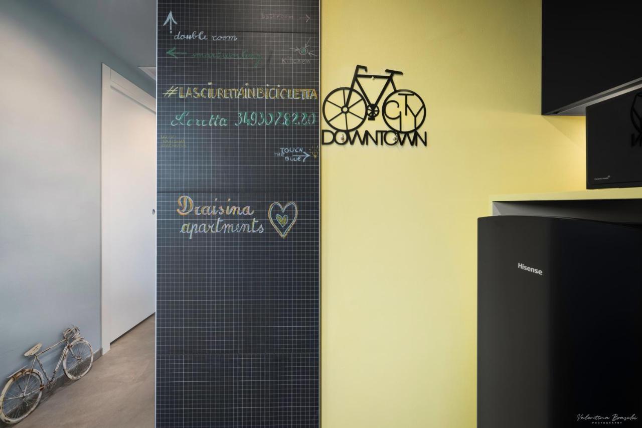 Draisina Bike Apartments Uno Oleggio Castello Luaran gambar
